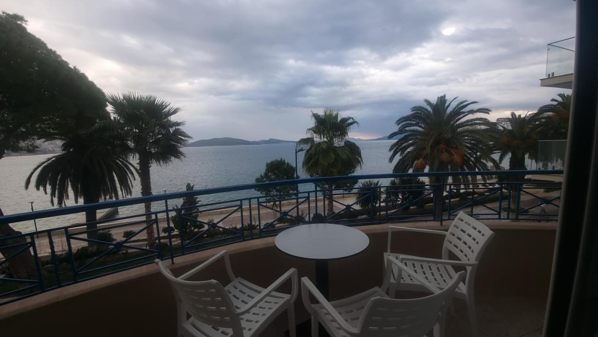 Hotel Klironomi Sarandë エクステリア 写真