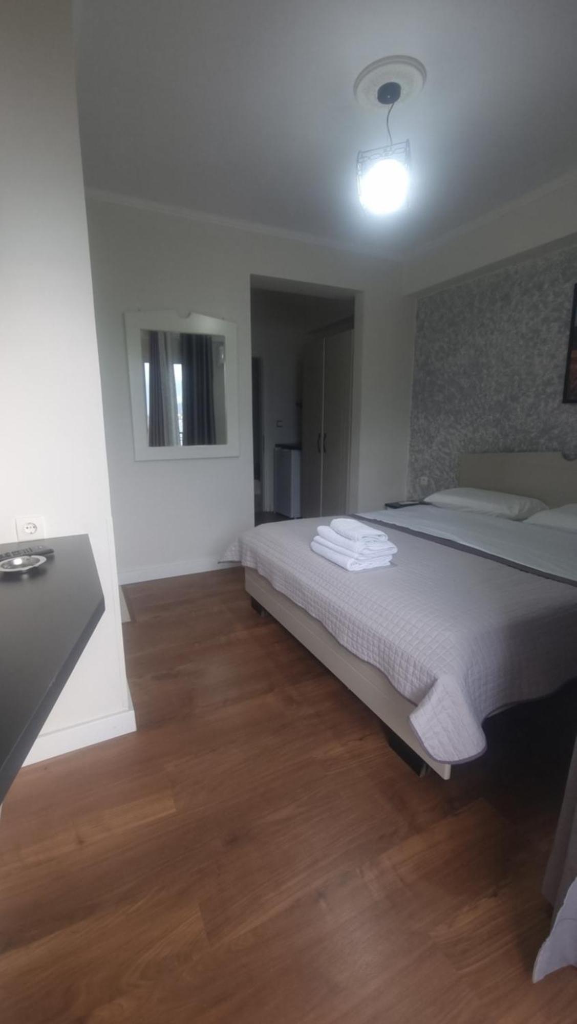 Hotel Klironomi Sarandë エクステリア 写真