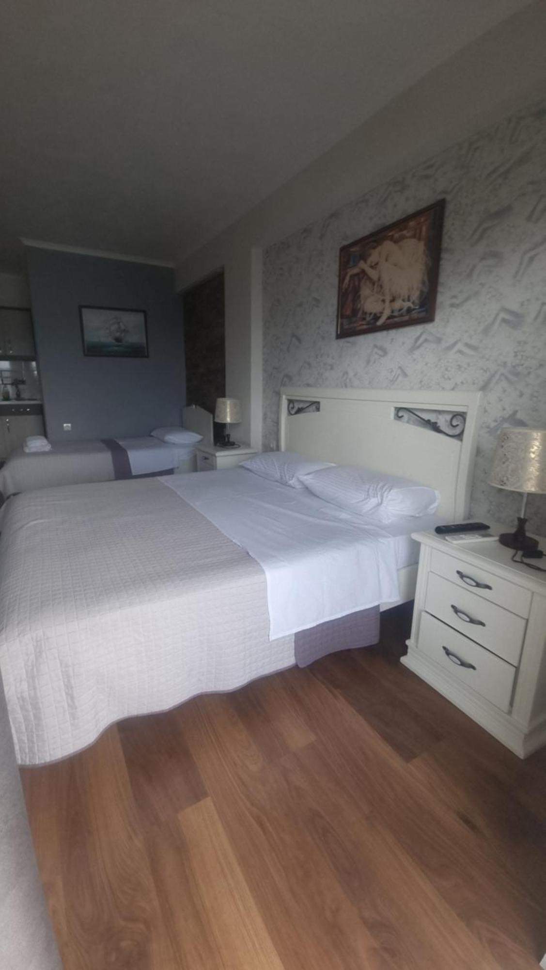 Hotel Klironomi Sarandë エクステリア 写真