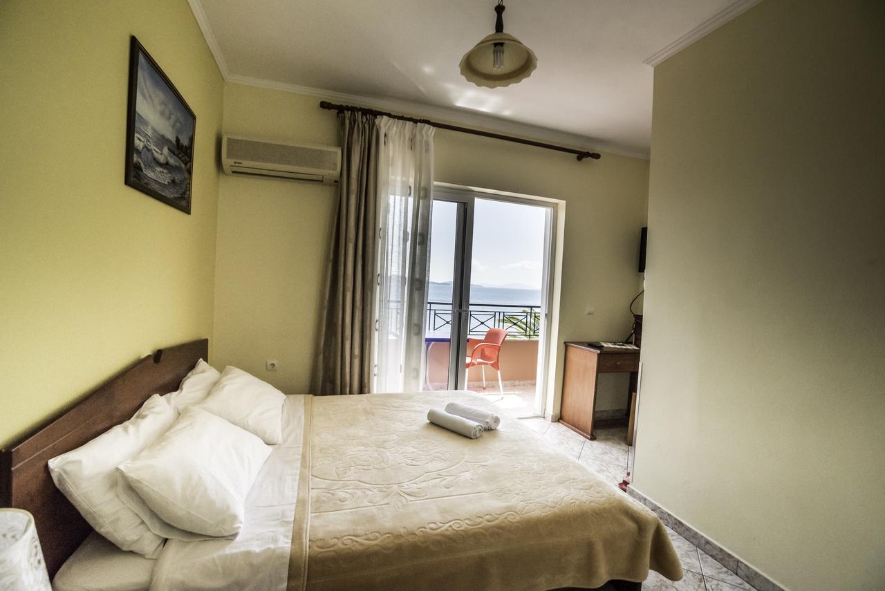 Hotel Klironomi Sarandë エクステリア 写真