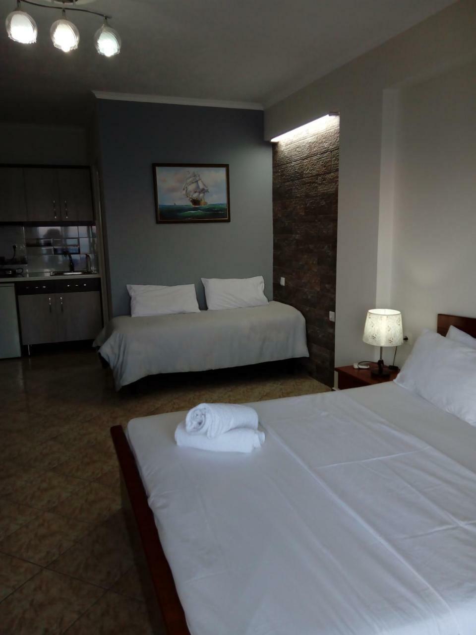 Hotel Klironomi Sarandë エクステリア 写真