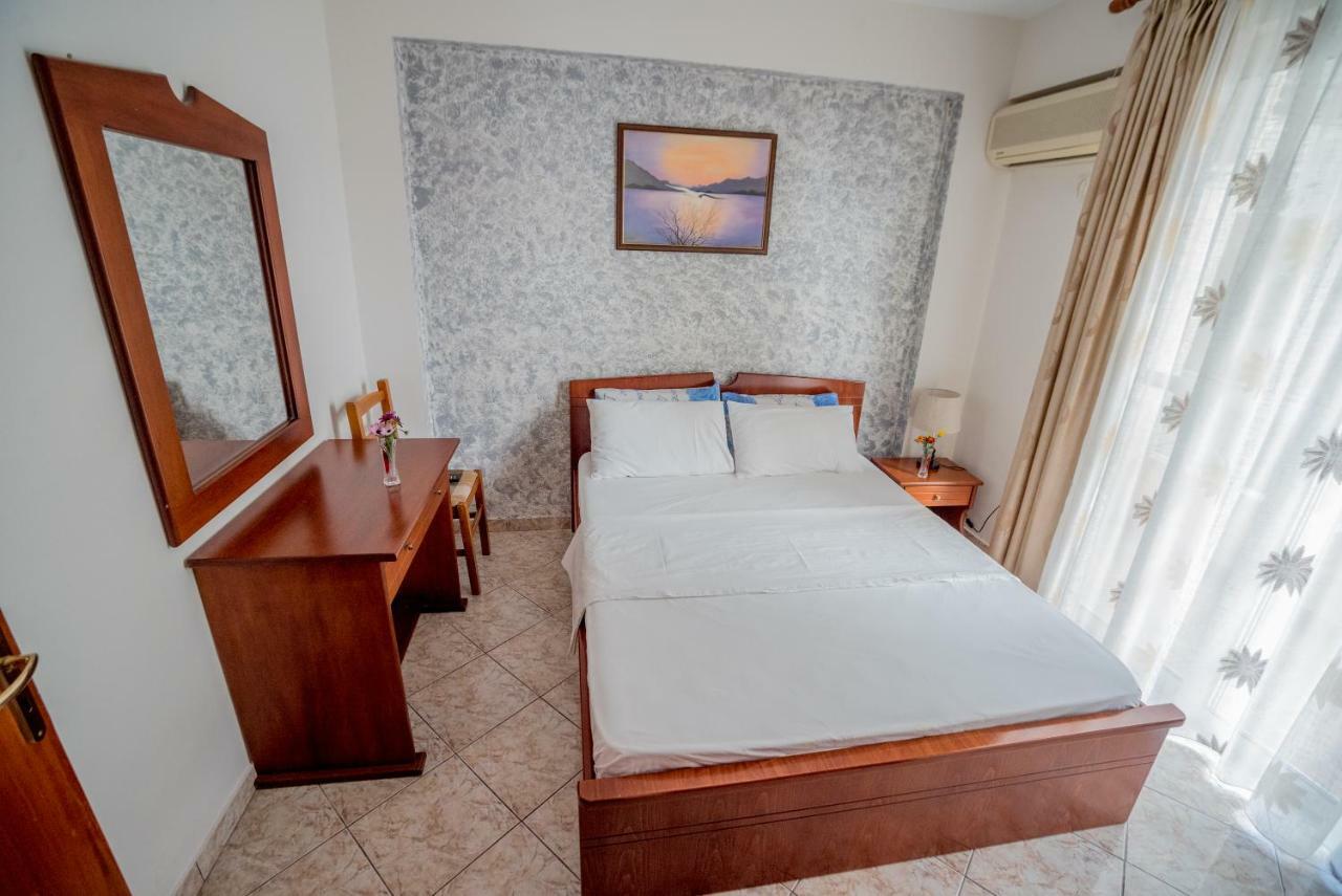 Hotel Klironomi Sarandë エクステリア 写真