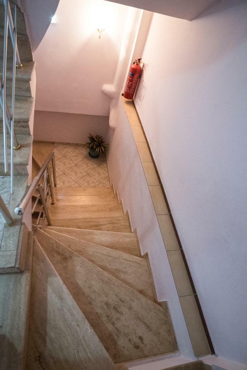 Hotel Klironomi Sarandë エクステリア 写真
