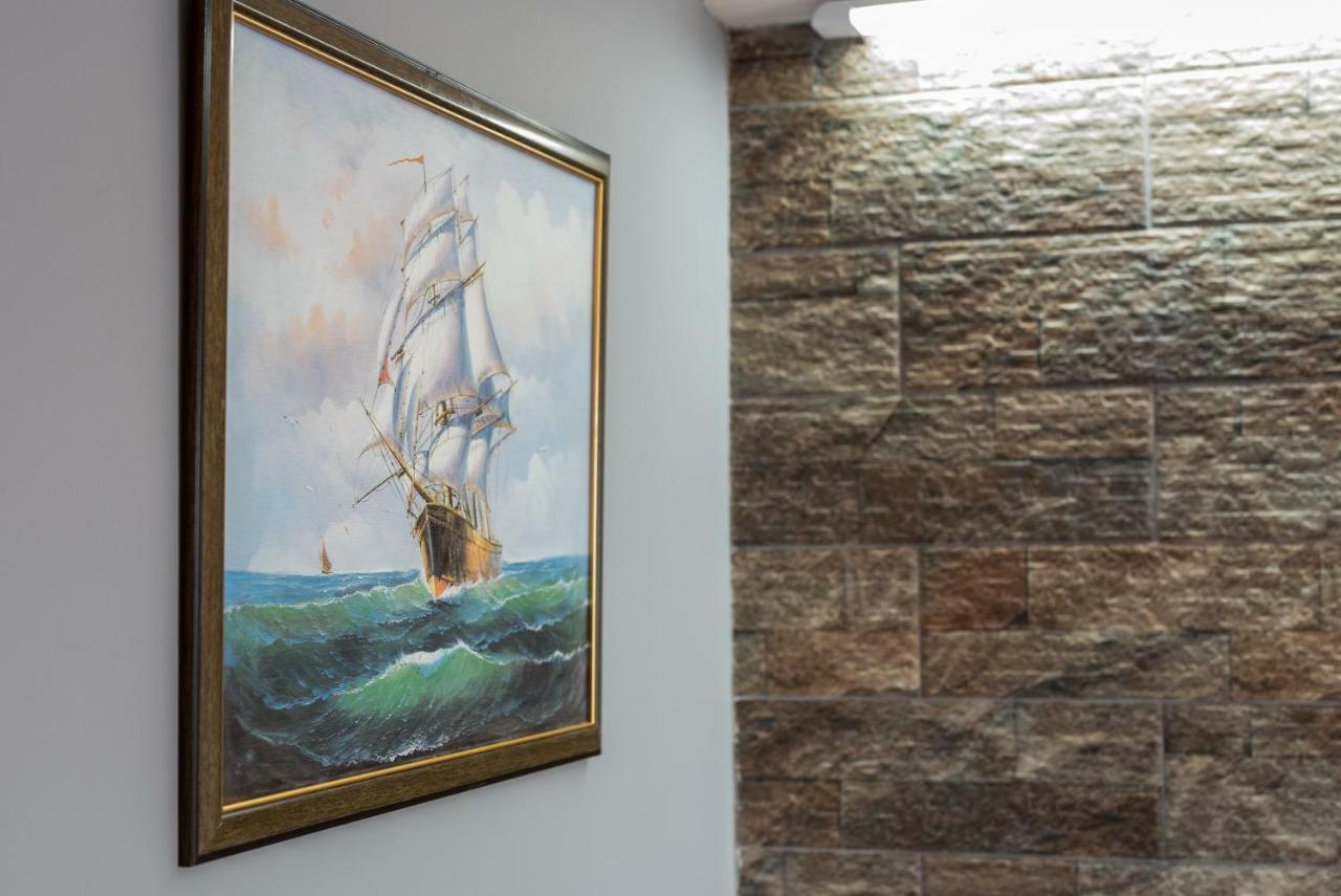 Hotel Klironomi Sarandë エクステリア 写真